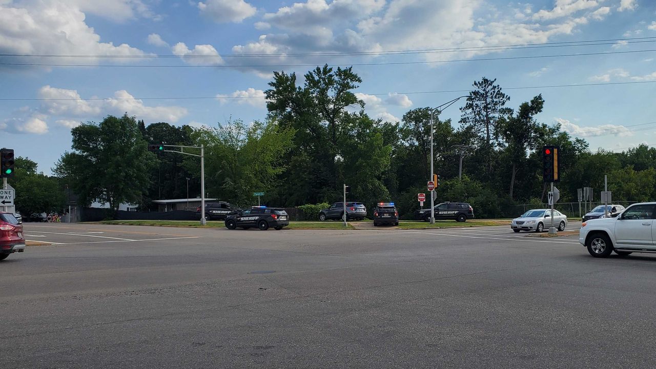 Suspect to be named Monday in Apple River stabbing that left 1 dead, 4 injured