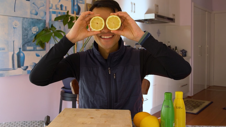 The Fruit Nerd's juiciest tips for picking a ripe lemon, plus the best ways to cut and store them