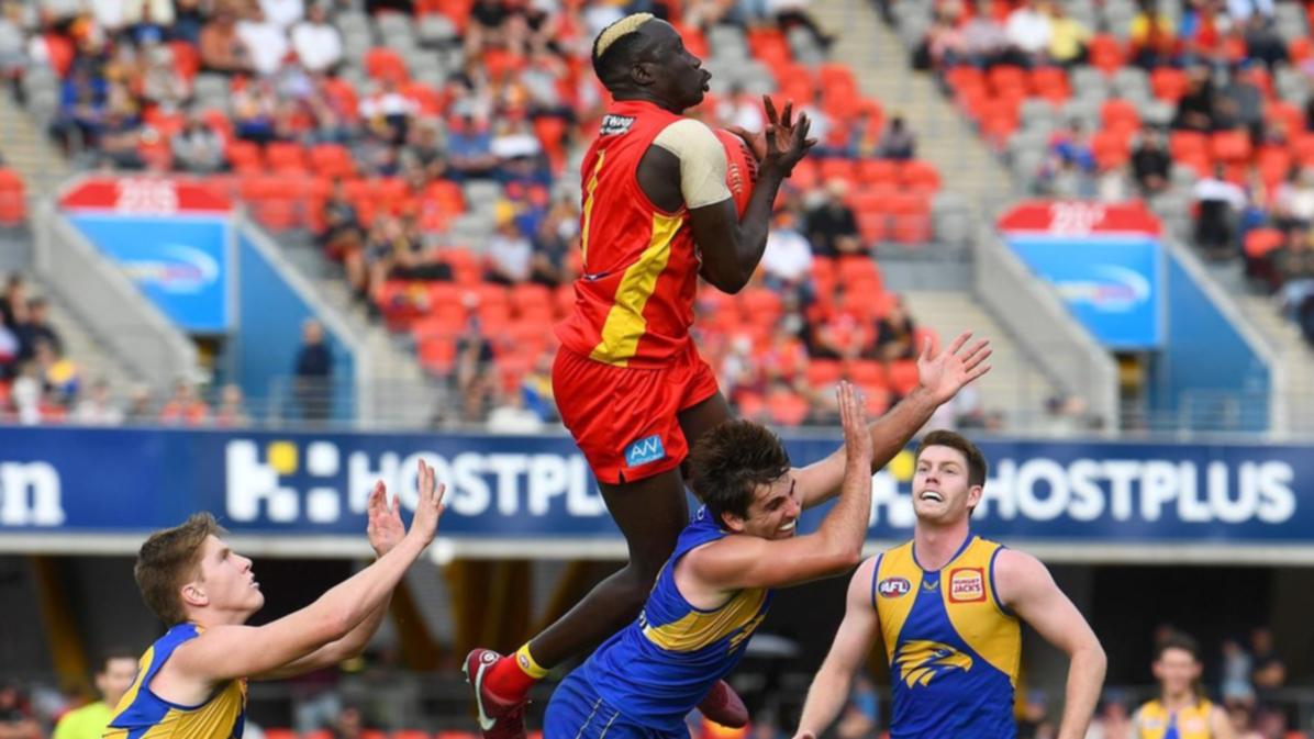 West Coast Eagles heartbreak in three-point loss to Gold Coast