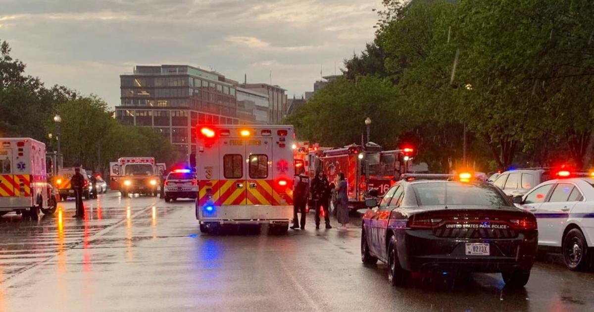 4 in critical condition after lightning strike near White House