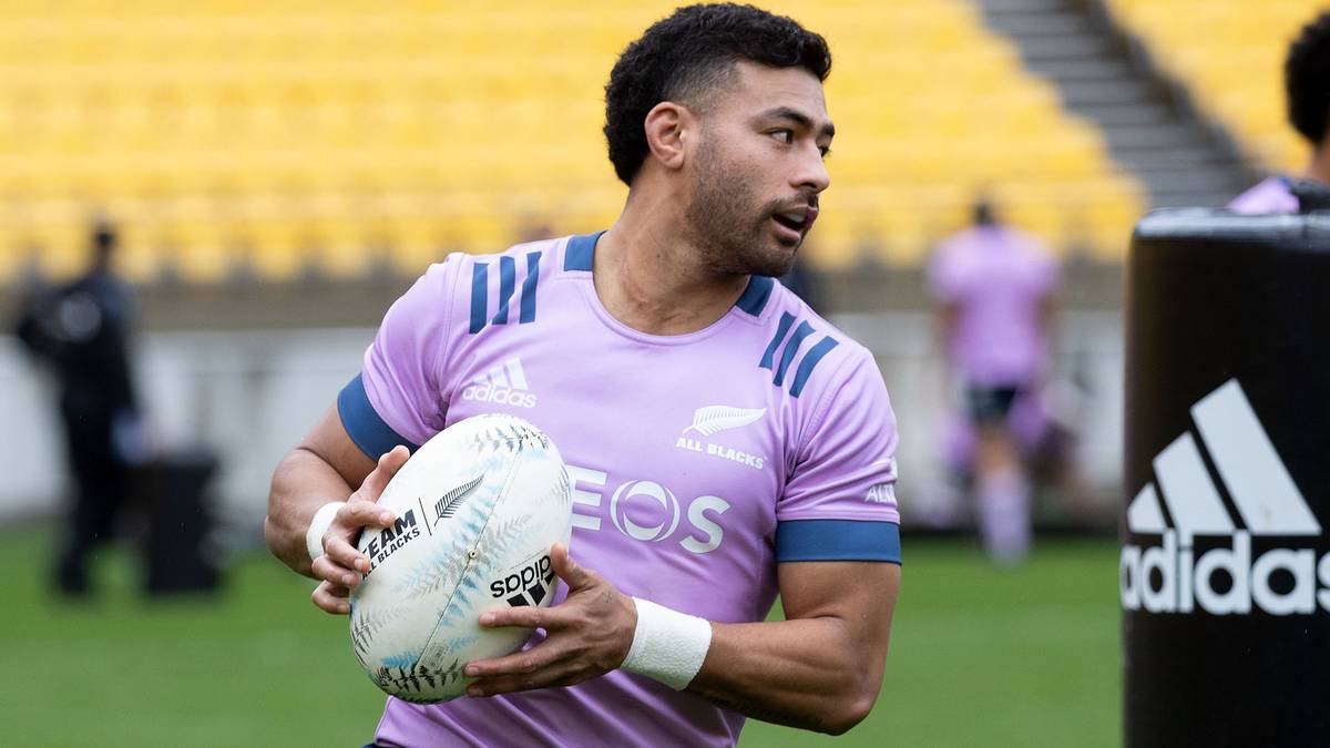 All Blacks v Springboks: How Richie Mo'unga can end the All Blacks' 'Phoney War' - Gregor Paul