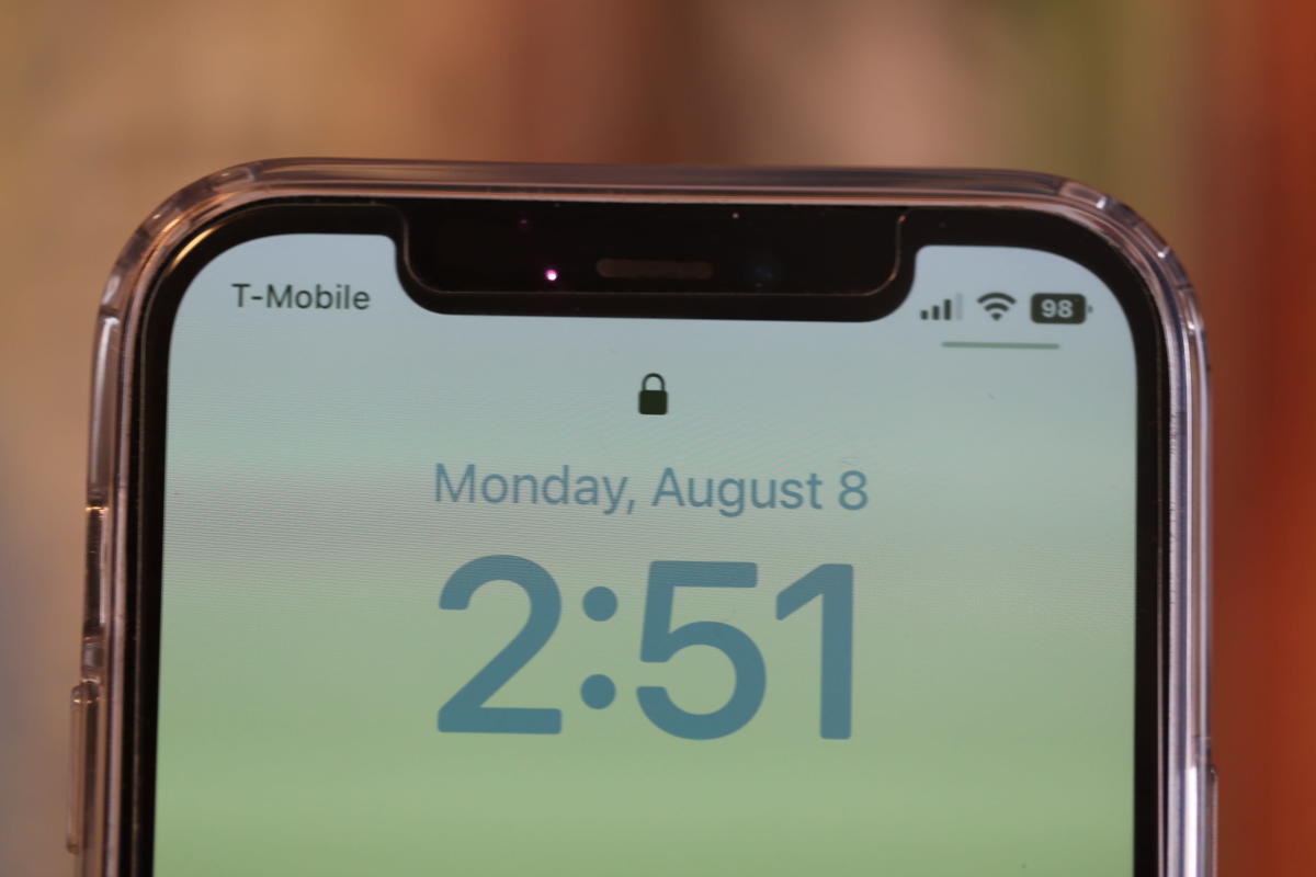 Apple adds the battery percentage icon back in the latest iOS beta