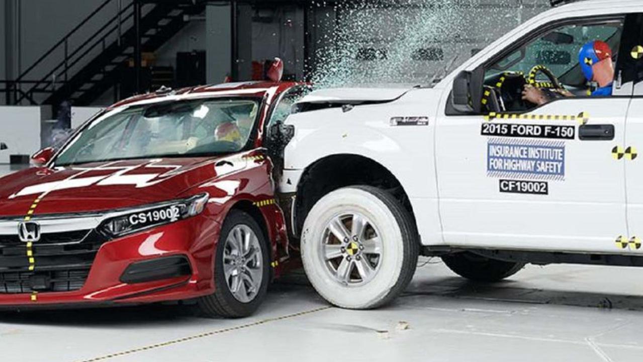 Are utes or SUVs more dangerous than cars?