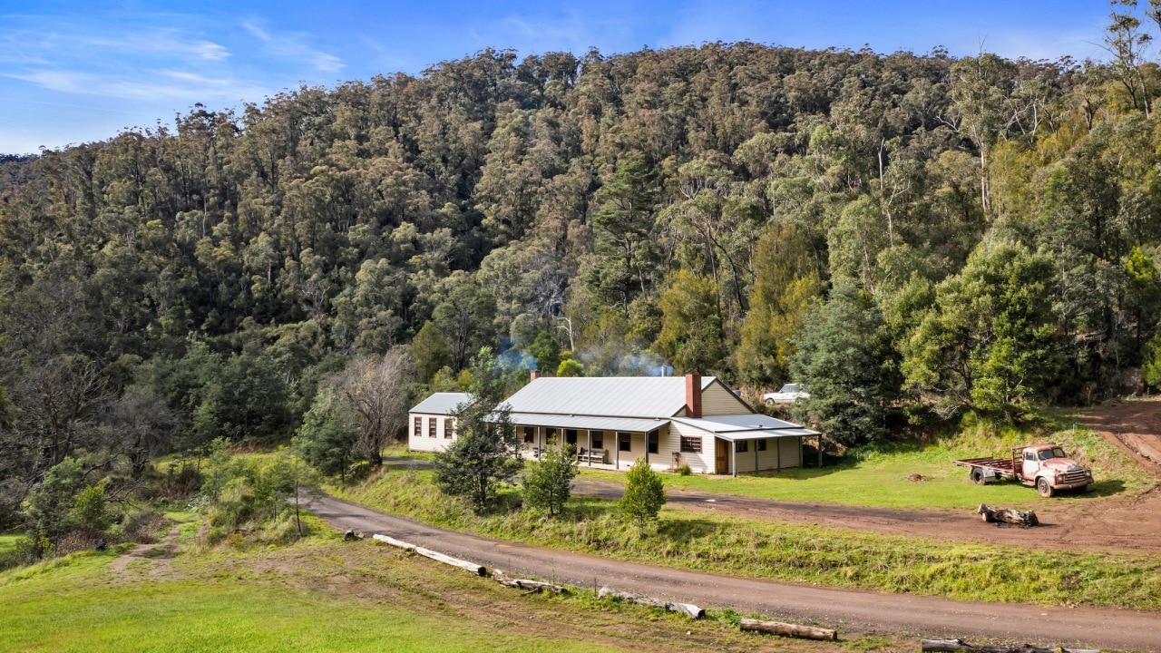 Australians have the chance to own an entire town and their own pub in East Gippsland just like popular show Schitt's Creek