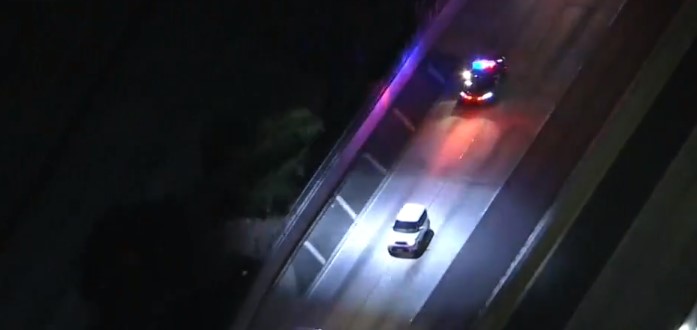 Authorities pursue fleeing driver in Jefferson Park