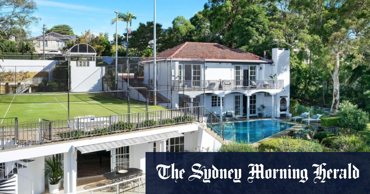 Castlecrag's Salteri family buy their neighbour's house for $11.6 million