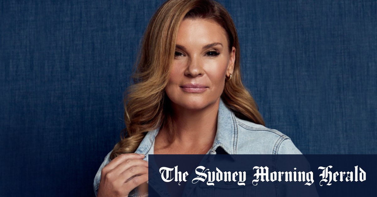 Chloe Maxwell returns for Jeanswest campaign