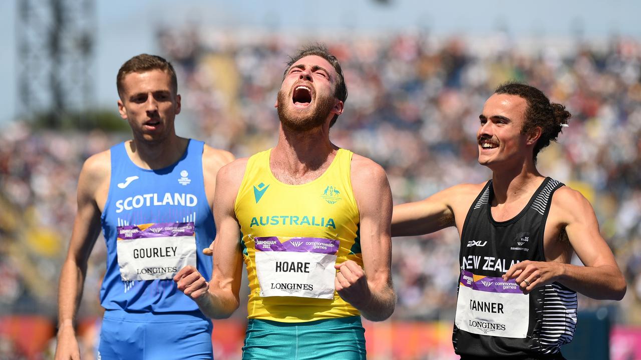 Commonwealth Games 2022: Ollie Hoare wins 1500m gold in record time, video