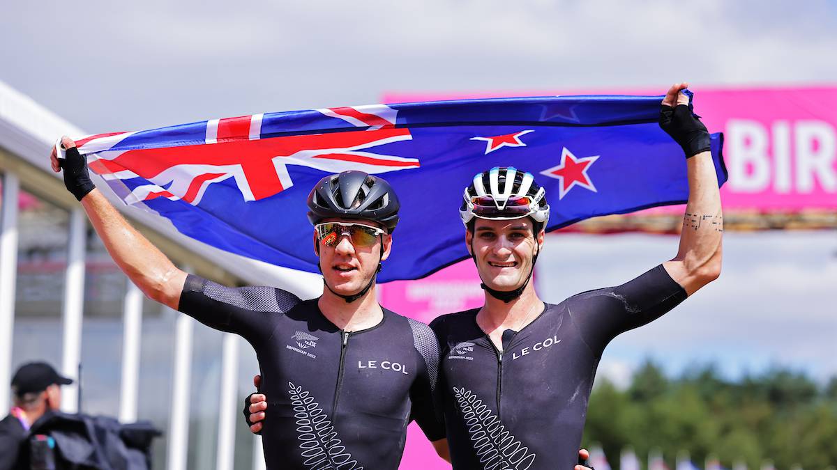 Commonwealth Games 2022: Sam Gaze wins mountain bike gold, Ben Oliver takes silver in New Zealand 1-2