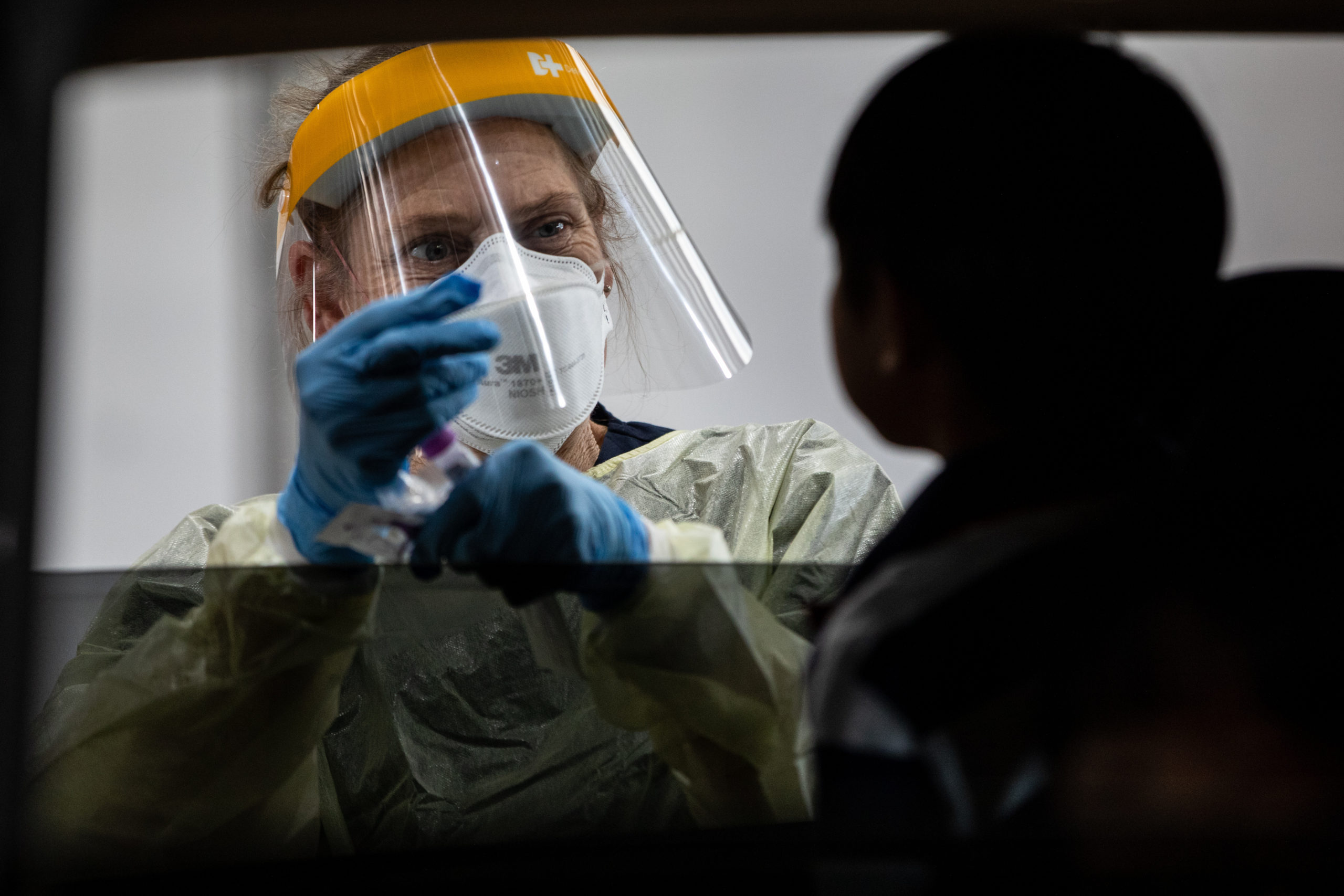 Doctors and pharmacists argue over antivirals access