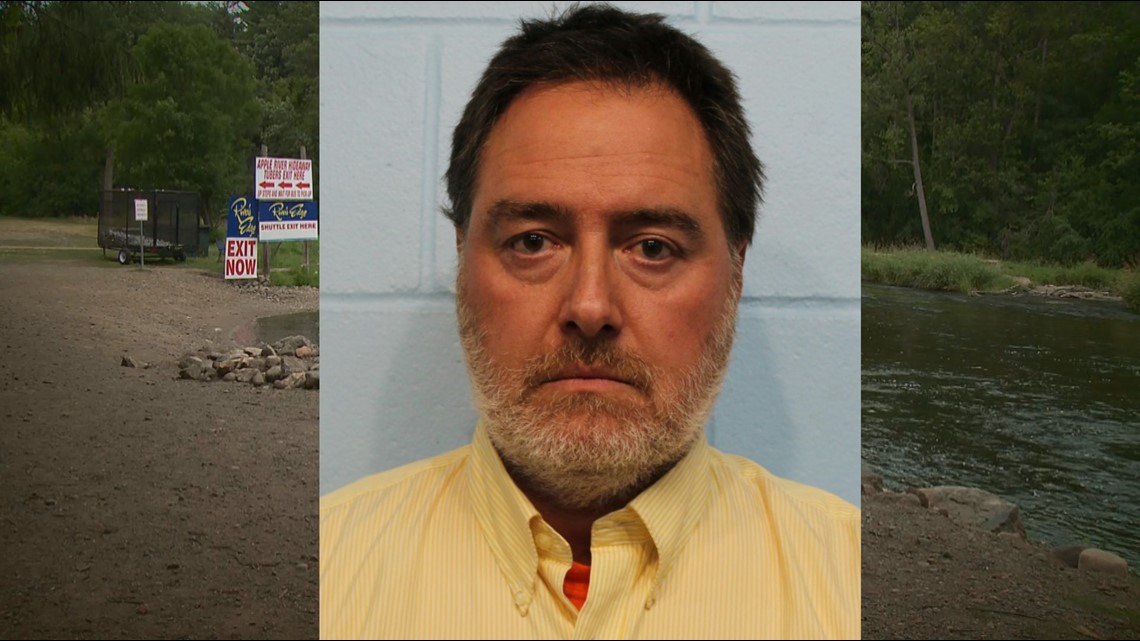 Does Apple River stabbing suspect have a strong self-defense