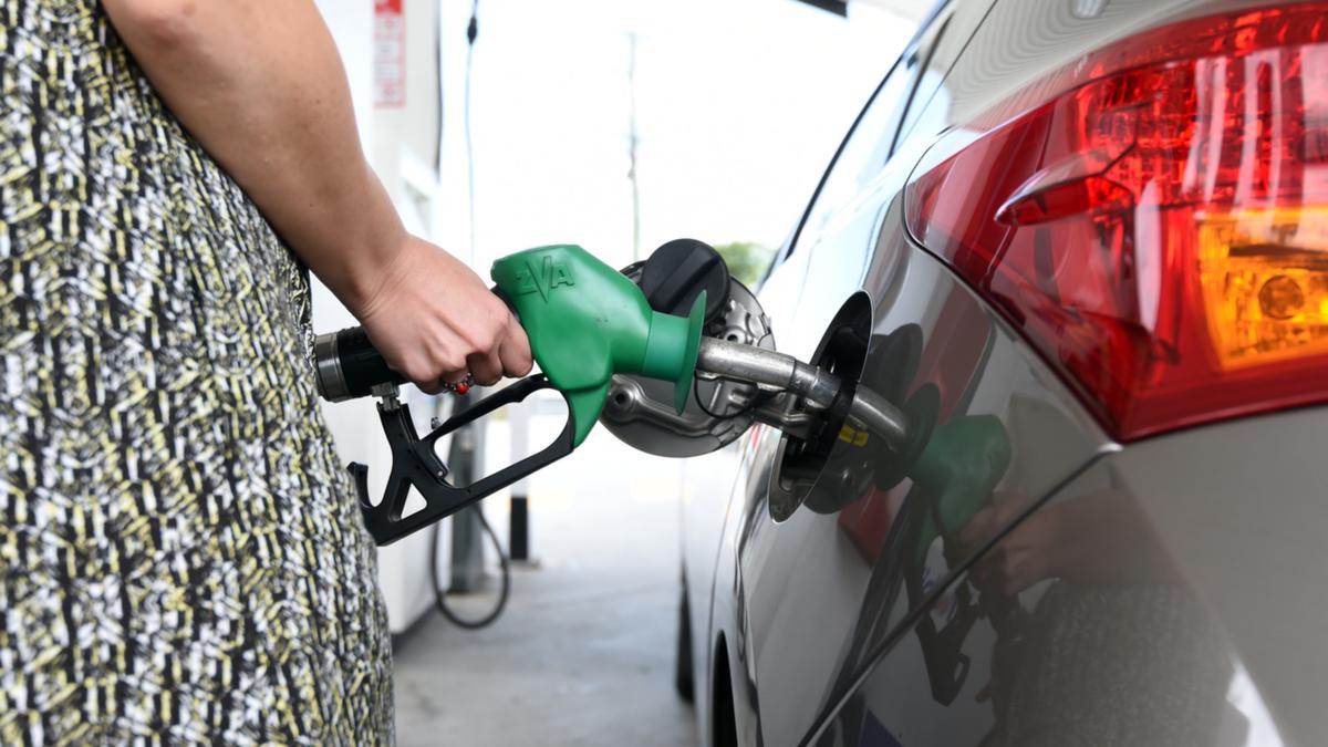 'Fill up now': Aussie drivers urged to head to the petrol pump before prices skyrocket