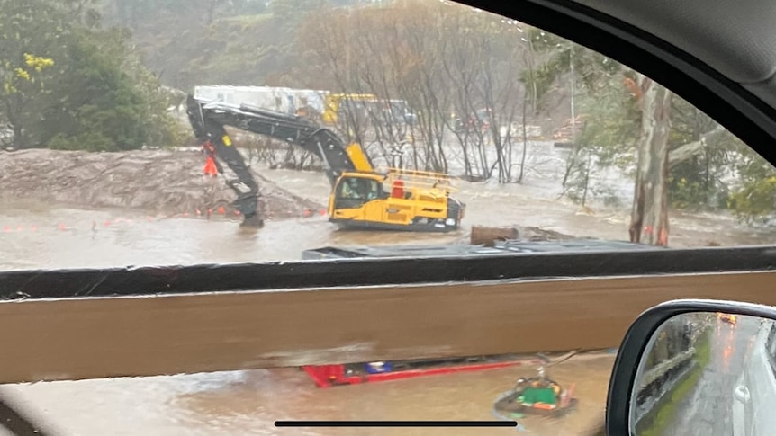 Flood warnings as heavy rains fall across Tasmania