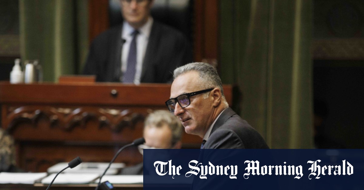 Former NSW Liberal minister suspended from parliament after corruption finding