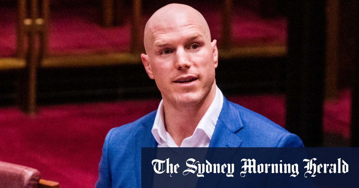 Former rugby union star's pledge to 'not stand in the way'