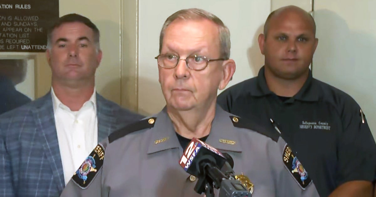 Girl found walking on Alabama road leads to discovery of 2 bodies