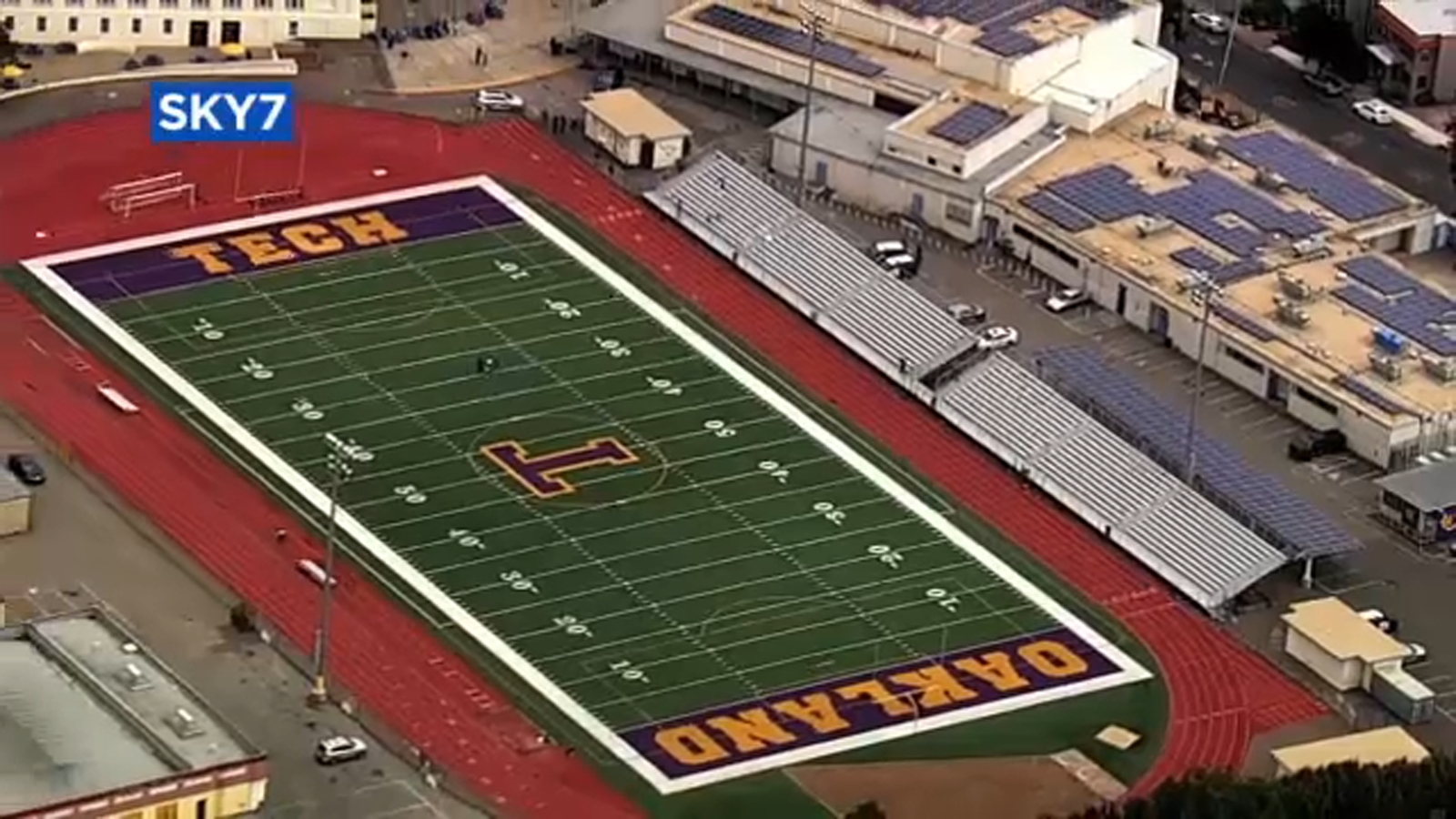 Gunshots ring out as Fresno team plays at Pop Warner football game in Oakland