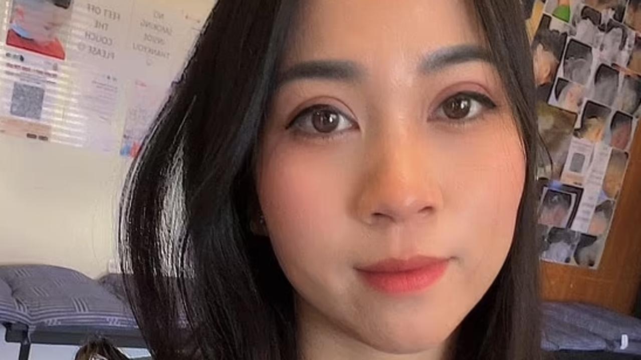 Hairdresser reveals sick 'happy ending' texts