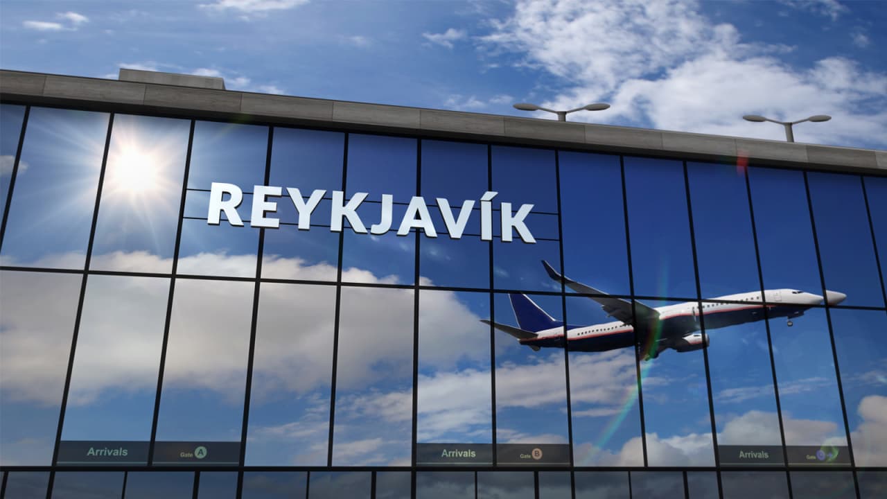 Heading to Iceland?  It may be cheaper to park your plane than your car – report