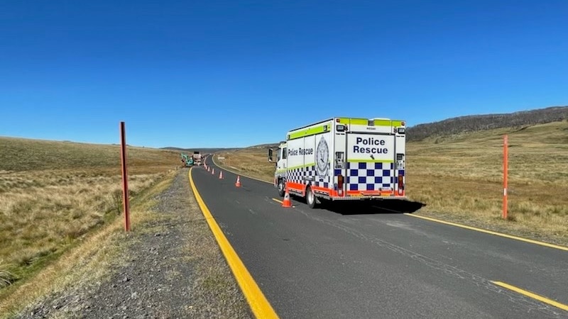 Helicopter sighted by NSW police about an hour before Snowy Mountains crash, report reveals