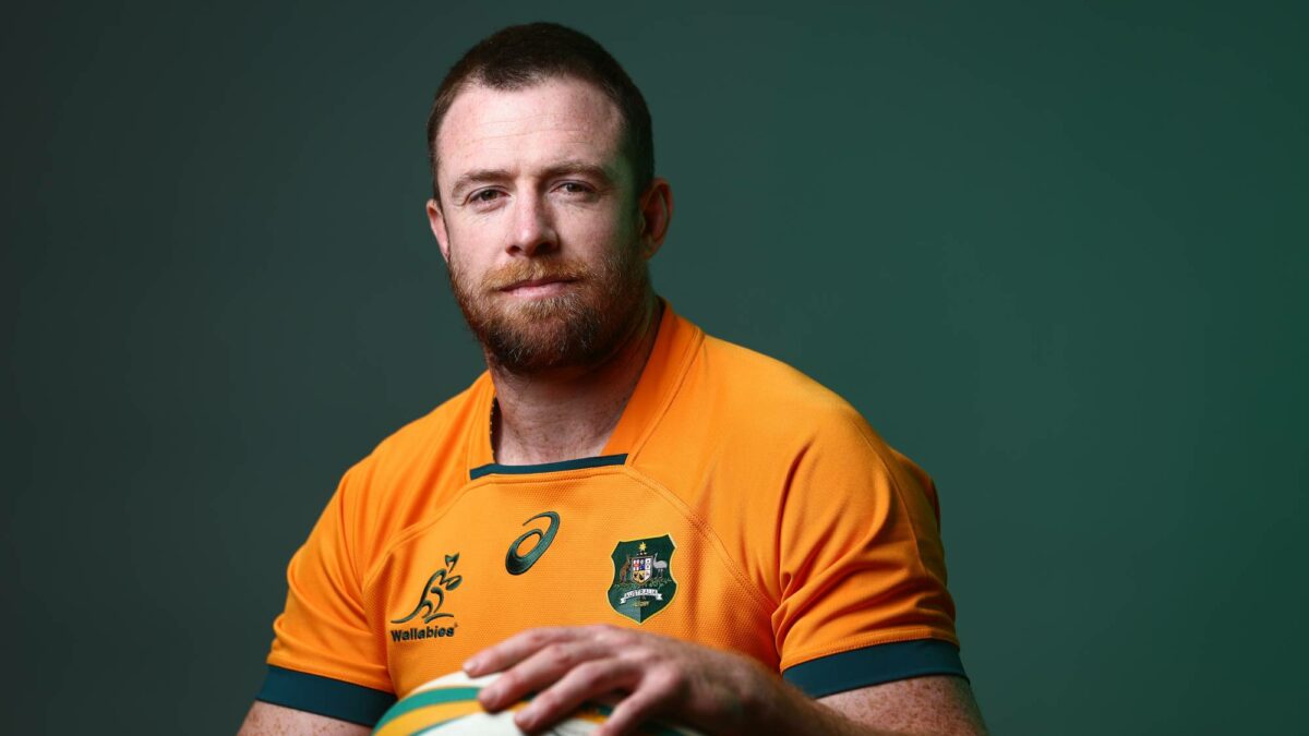 Holloway to debut, Porecki OUT, No.15 and scrum half calls made, as Rennie faces injury crisis