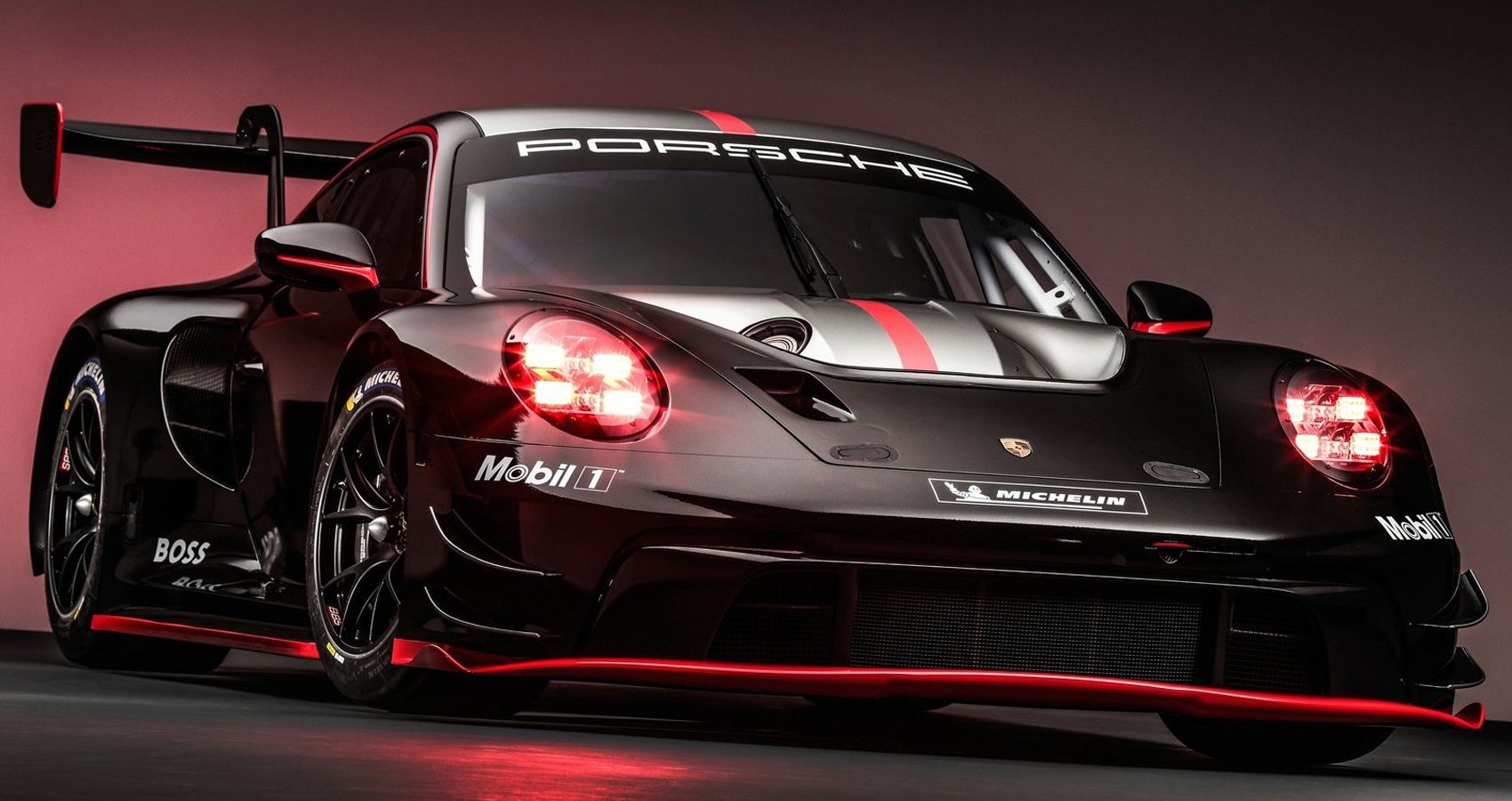 2023 Porsche 911 GT3 R Exterior Front Three-Quarter View