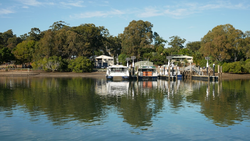 Lack of infrastructure 'unsustainable' on Southern Moreton Bay Islands as population spikes