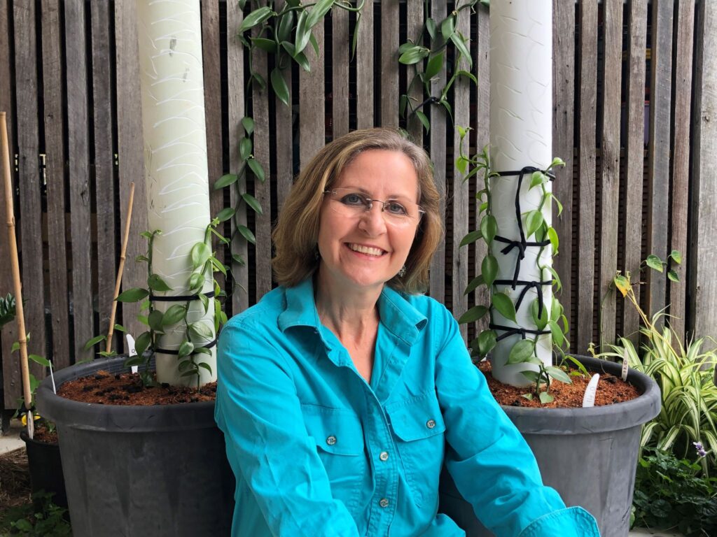 Late bloomer scientist uses grant to grow vanilla I Australian Rural & Regional News