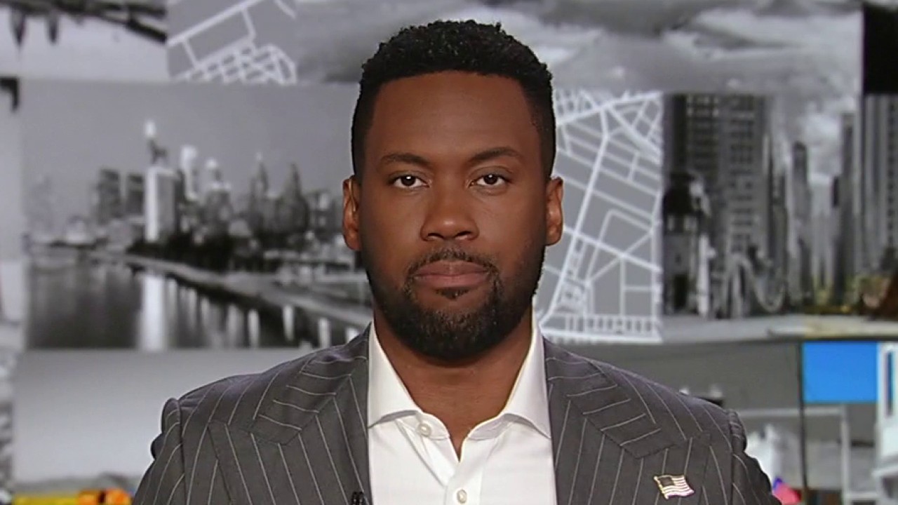 Lawrence Jones has a message for Eric Adams over border crisis: There's no ignoring it now
