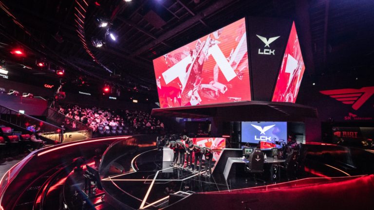 League of Legends fans make harsh demand to T1 ahead of Worlds 2022