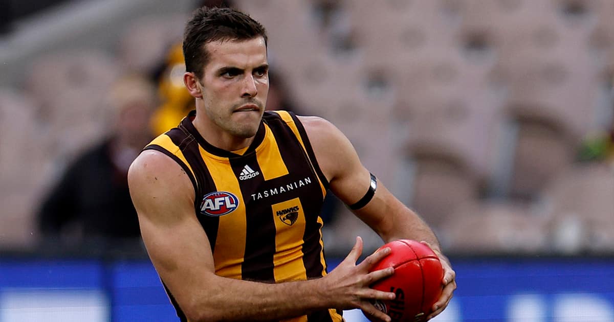 Lions star into co-lead, two votes separate top four