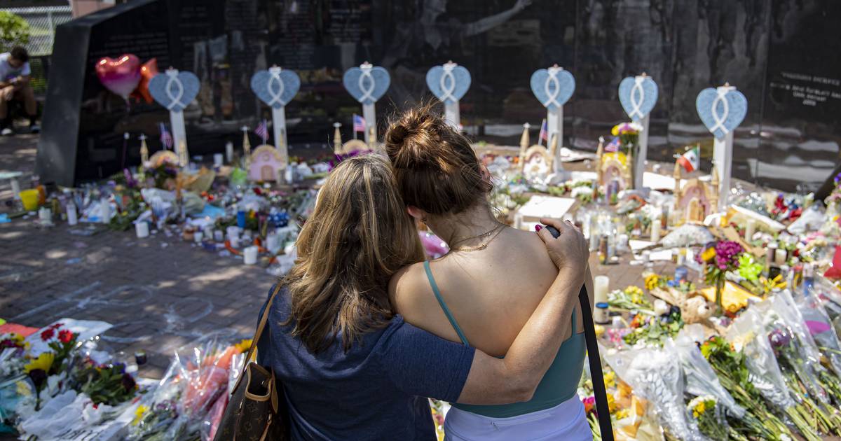 Man accused in Highland Park parade shooting enters not guilty plea