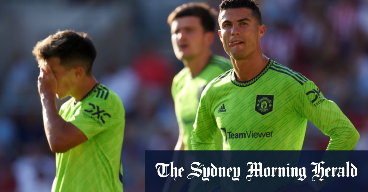 Manchester United thrashed by Brentford;  Manchester City beat Bournemouth;  Arsenal beat Leicester City