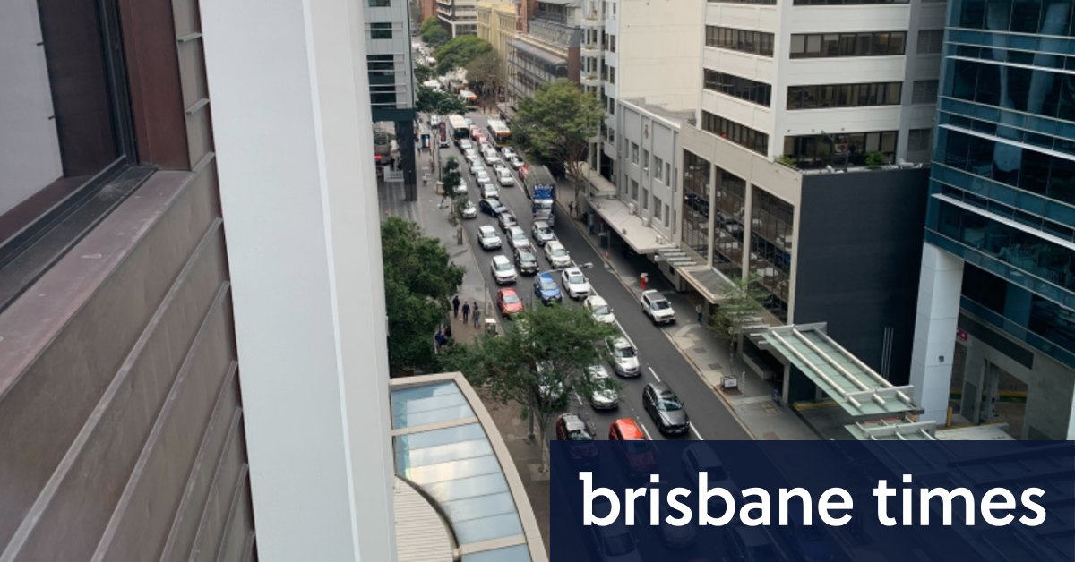 Metro tunnel safety issue triggers emergency shutdown, commuter chaos