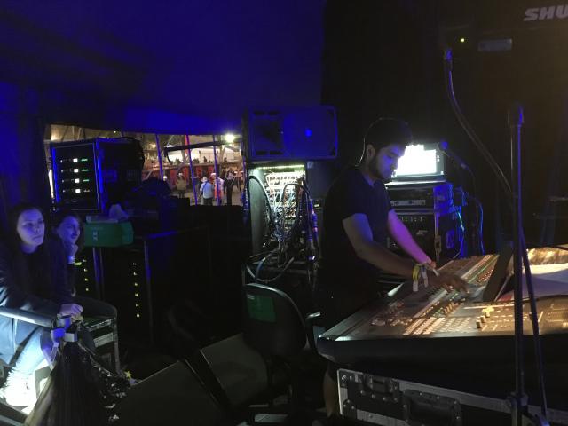 Muster roadies do student soundcheck