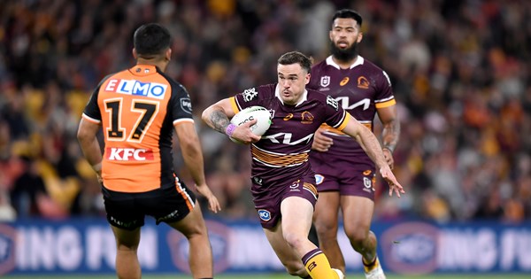 NRL 2022, Brisbane Broncos, Kevin Walters puts faith in Kobe Hetherington to deliver with Carrigan out