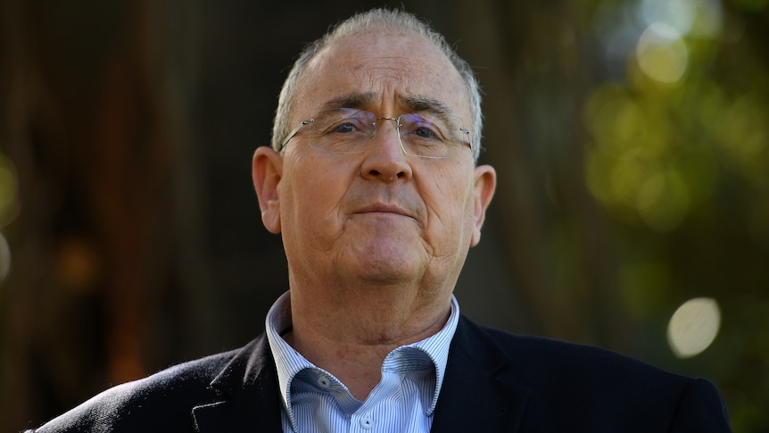 NSW Labor Party frontbencher Walt Secord steps down amid bullying claims