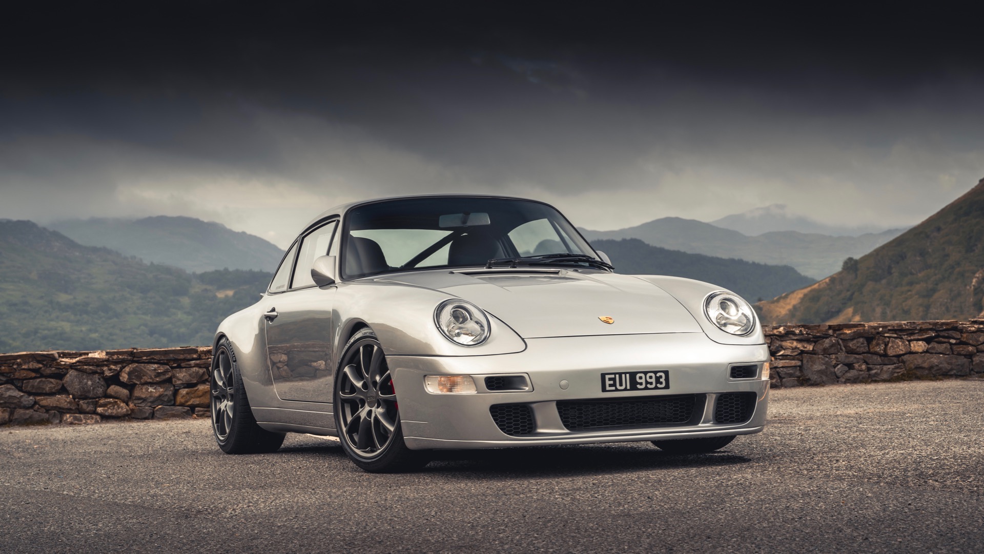Paul Stephens AutoArt 993R brings subtly to the Porsche 911 restomod