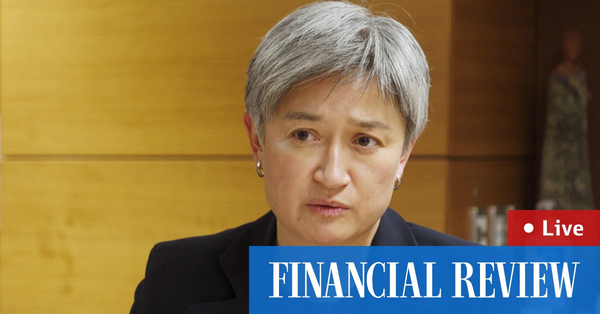 Penny Wong walks out on Russian Foreign Minister Sergey Lavrov's address