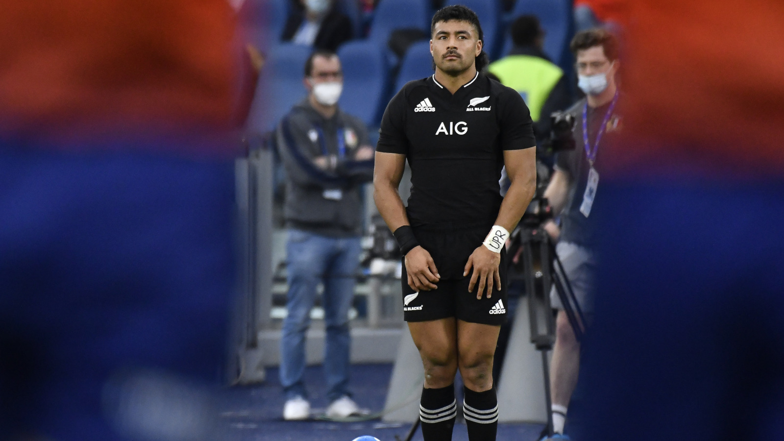 Richie Mo'unga starts ahead of Beauden Barrett