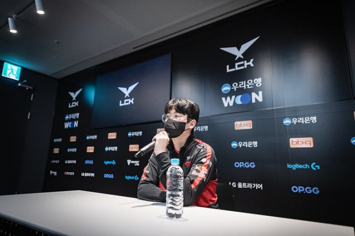 S1 Zeus: "I played very poorly. I'm incredibly mad at myself... I got greedy for POG votes, which led to misplays."