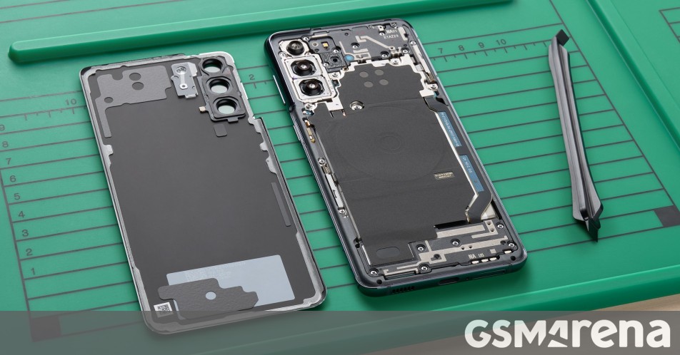 Samsung and iFixit's Galaxy self-repair program is now open to US consumers