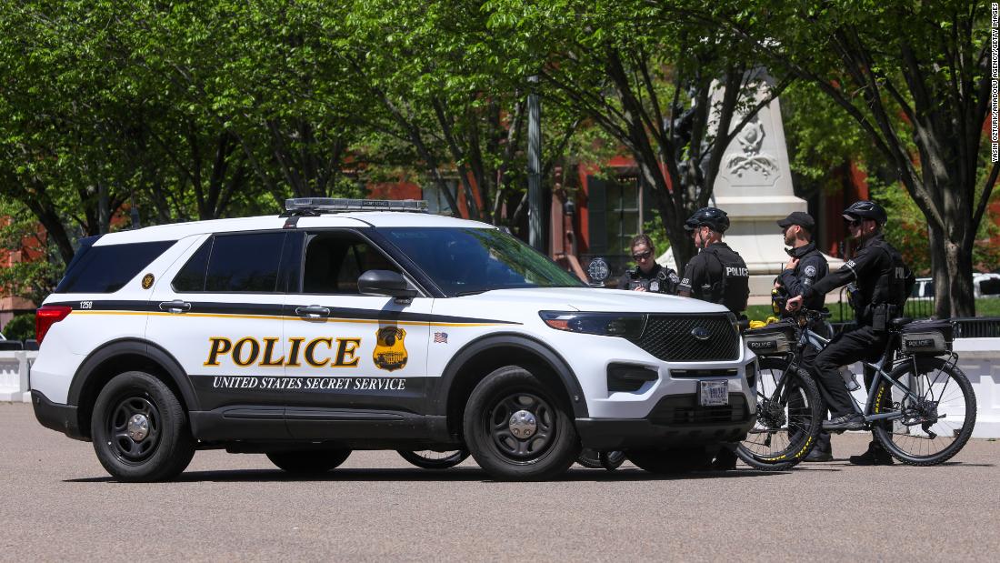 Secret Service may disable text messaging on employees' phones, memo states