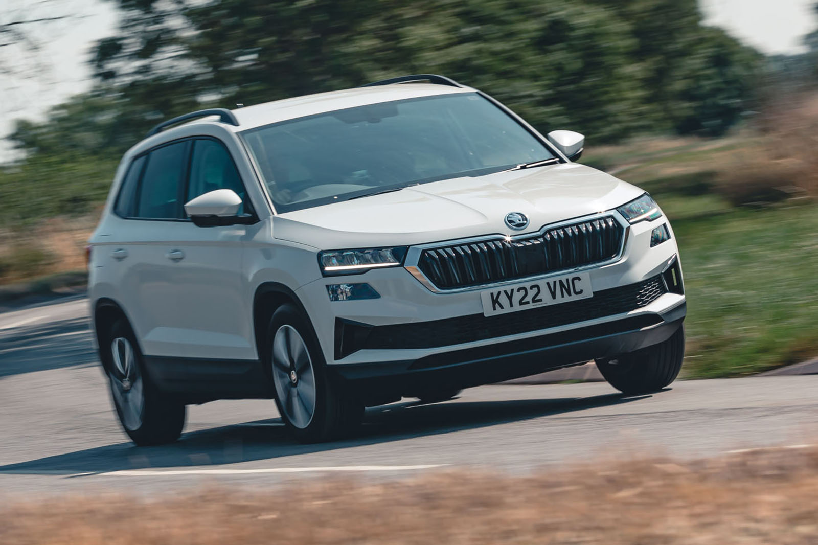 Skoda Karoq 1.0 TSI SE Drive 2022 UK review review
