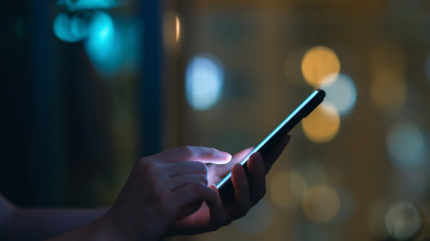 Social media posts warn not to call 988. What you need to know : Shots