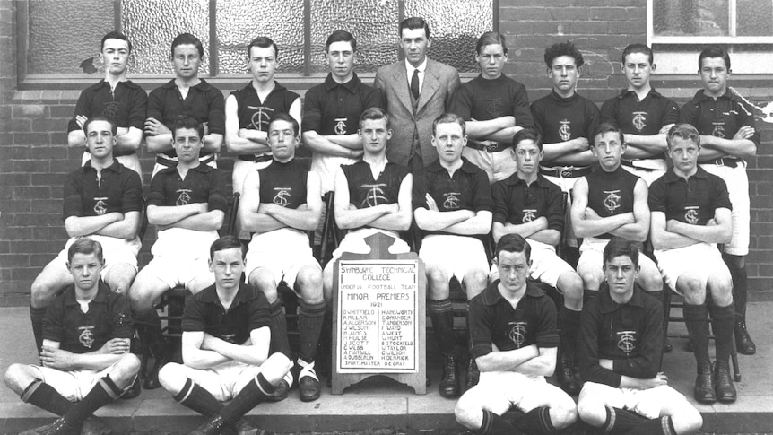 Swinburne football team