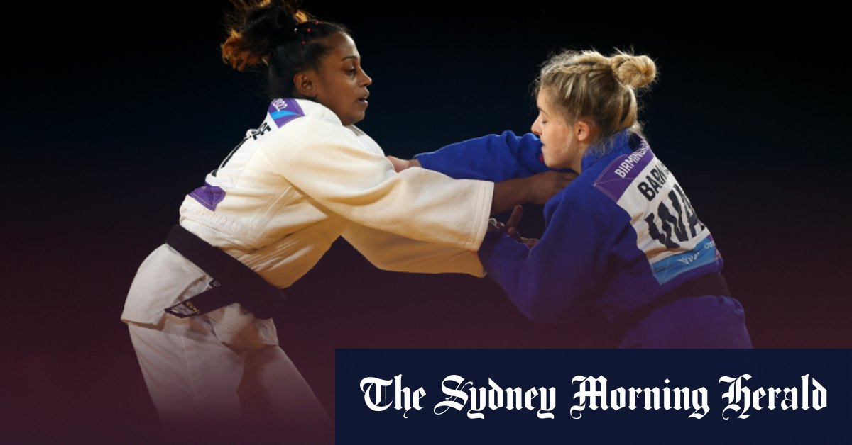 Team officials force Sri Lankan athletes to and over passports amid asylum fears