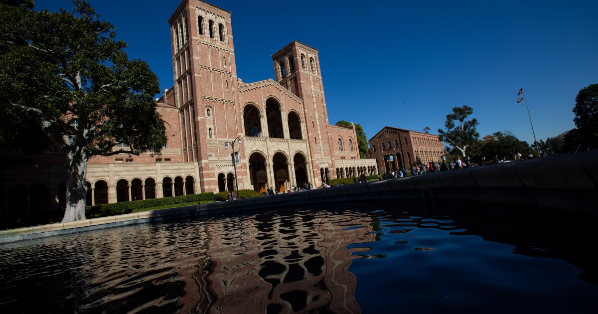 UC admits record number of Californians, fewer nonresidents