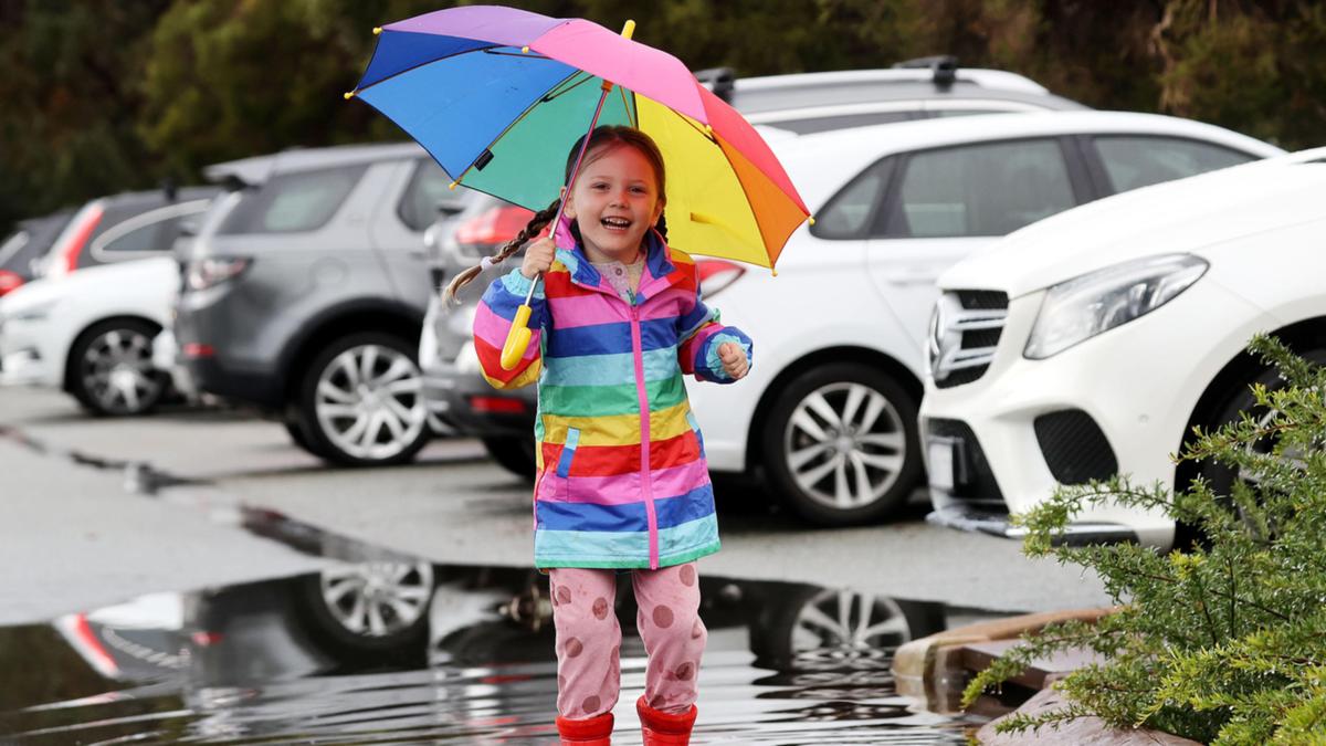 WA weather: Perth shivers through coldest day of the year so far as temperature dips as low as 9C