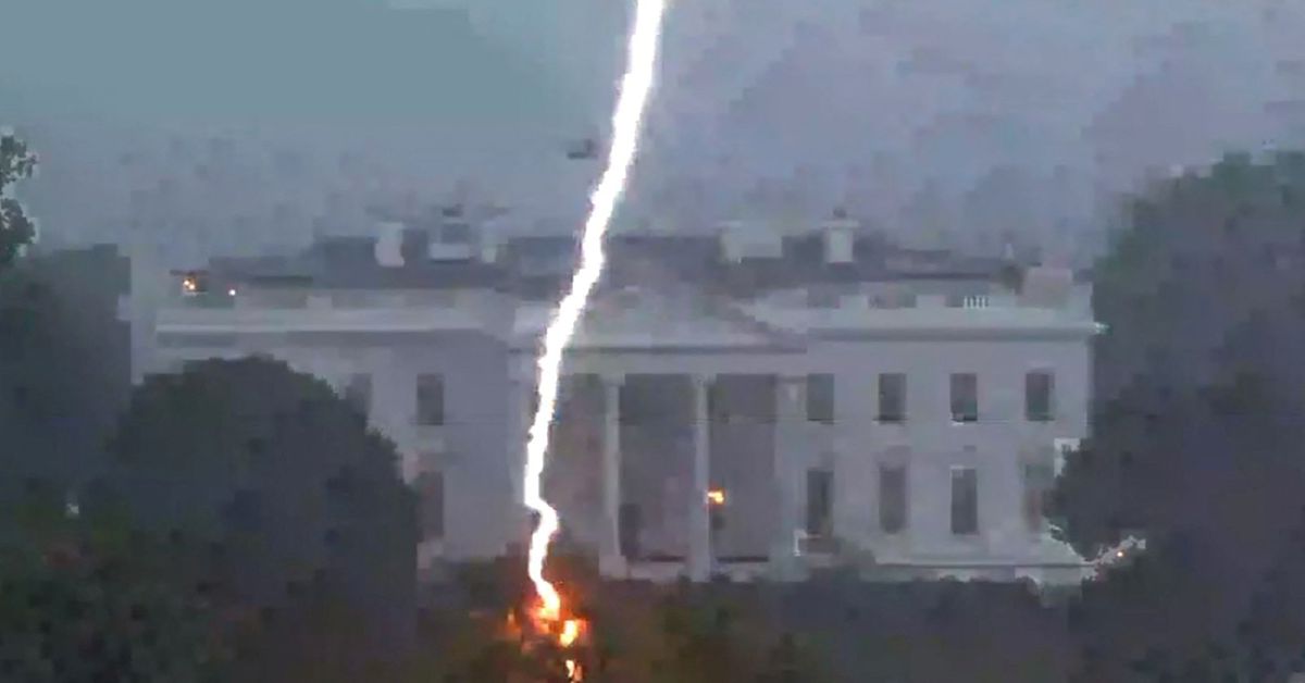 Washington DC lightning strike that killed three offers climate warning